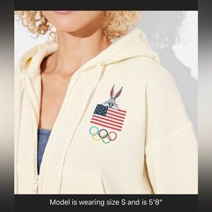 Women’s Looney Tunes Bugs Bunny Graphic Hoodie - Cream XXL